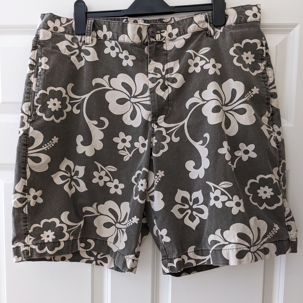 Islander shorts Hawaiian Print 38 gray 100% cotton floral grey …